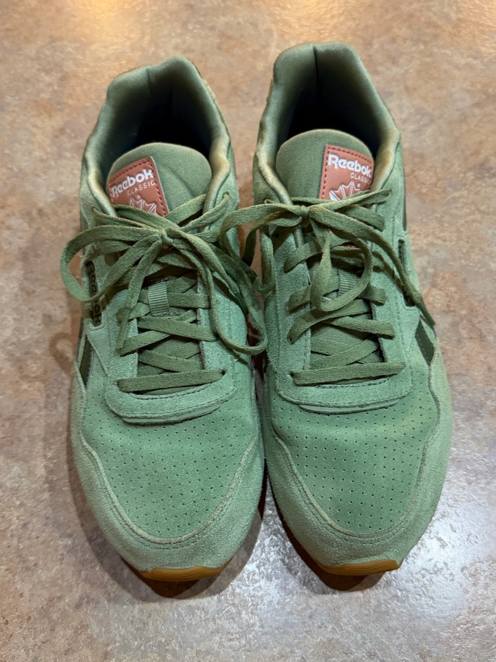 Women’s Harman Run Clip Sneakers. Size 8.5